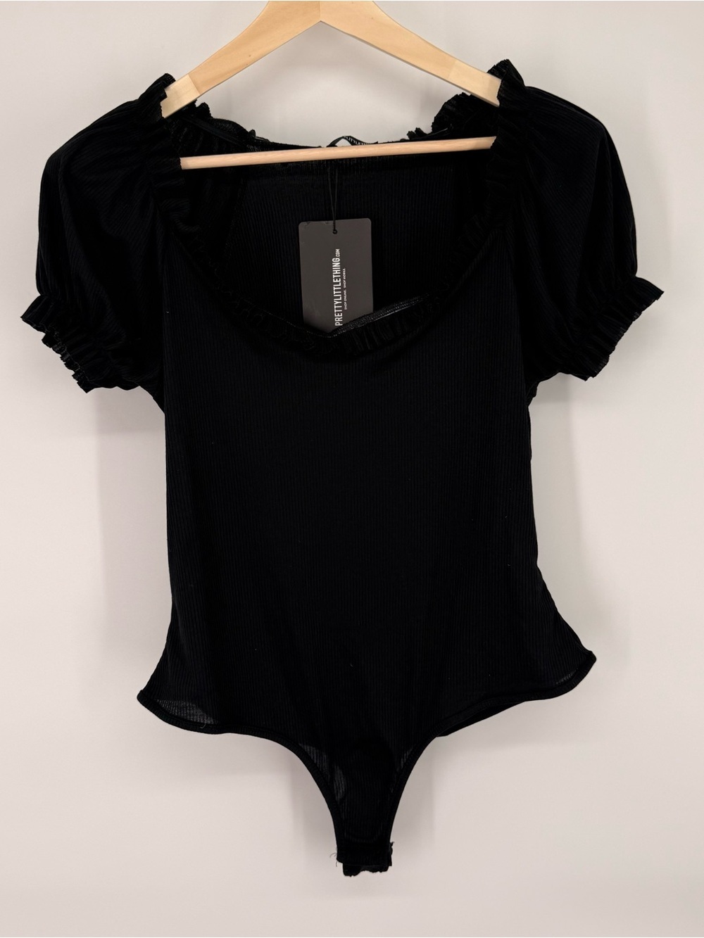 NWT PrettyLittleThing Black Puff-Sleeve Ribbed Bodysuit Size 10